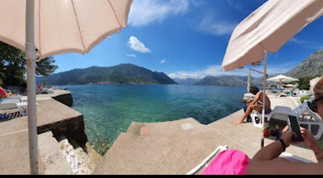 Apartment Jovan2,On The Beach With Free Wi-Fi Kotor Room photo