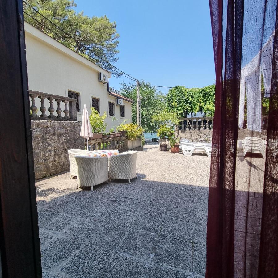 Apartment Jovan2,On The Beach With Free Wi-Fi Kotor Exterior photo