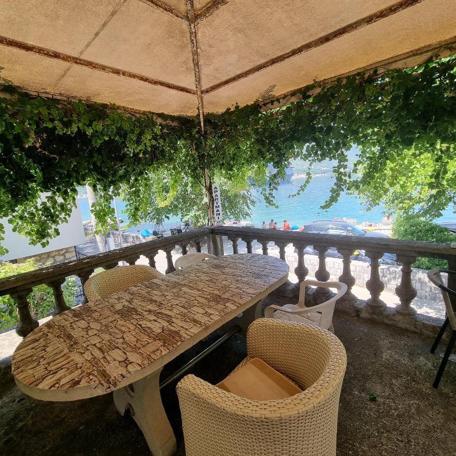 Apartment Jovan2,On The Beach With Free Wi-Fi Kotor Exterior photo