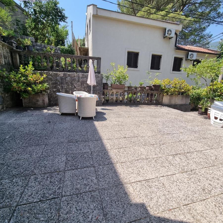 Apartment Jovan2,On The Beach With Free Wi-Fi Kotor Exterior photo