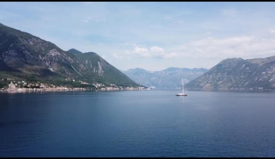 Apartment Jovan2,On The Beach With Free Wi-Fi Kotor Exterior photo