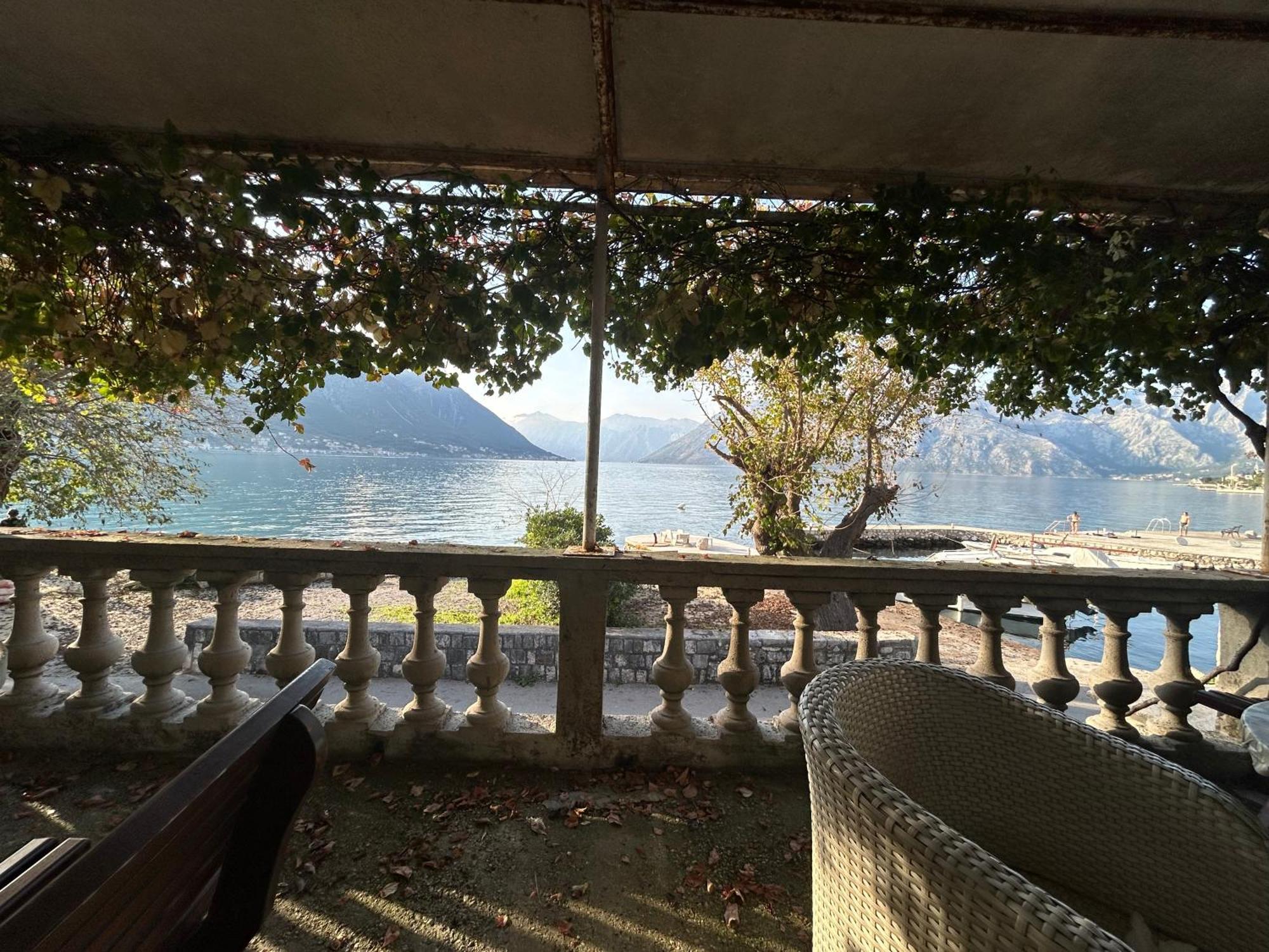 Apartment Jovan2,On The Beach With Free Wi-Fi Kotor Exterior photo